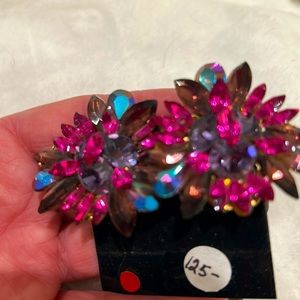 Néw Swarovski Loaded Fuchsia/ Blue/Ab /Purple cluster Floral Vintage Earring🌺